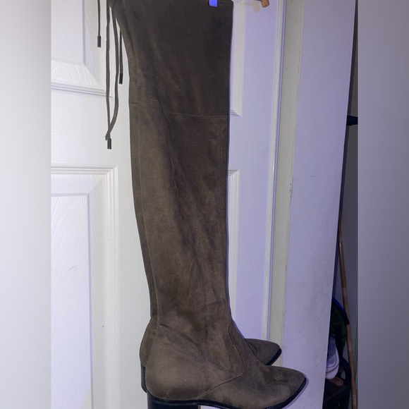 Marc Fisher knee-high boots in good condition - Picture 2 of 6